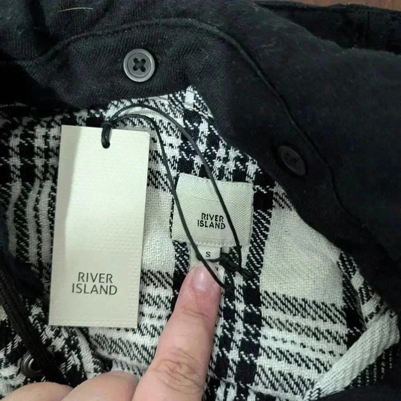 3/$30 NWT River Island Plaid Jacket - Picture 4 of 4